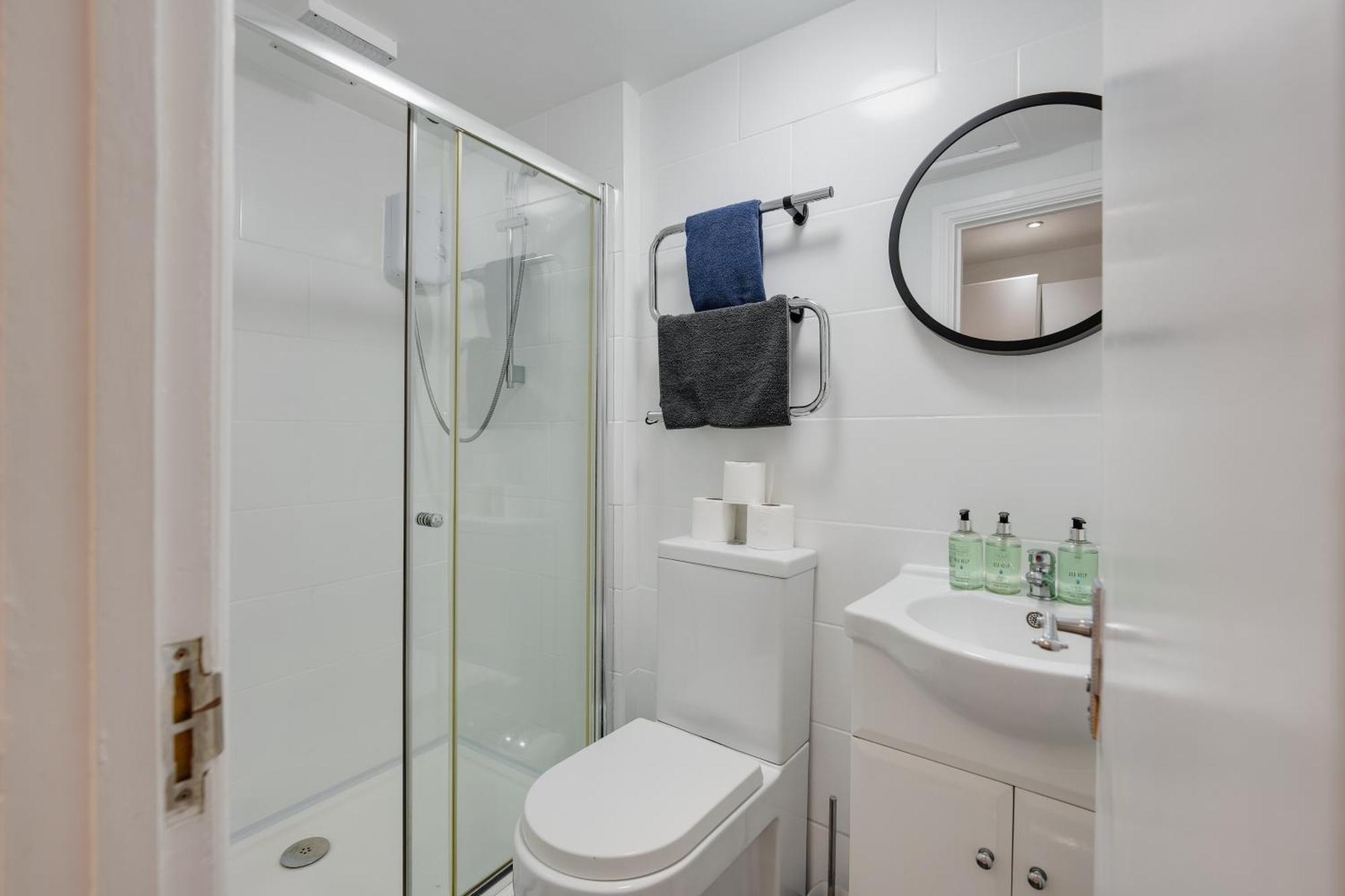 2 Bedroom Aprtmnt For Upto 6 Nr Centre, Uni &Parks Κάρντιφ Εξωτερικό φωτογραφία